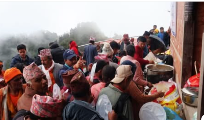 जनैपूर्णिमाको मेलामा शिवाकोटी समाजको दही चिउरा