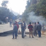 सडक गुणस्तरहिन भएको भन्दै  सिंगटीका स्थानीयद्धारा आन्दोलन