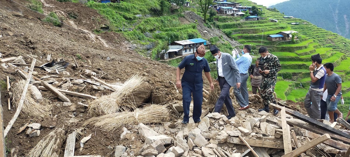 सिन्धुपाल्चोकमा पहिरो