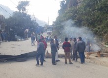 सडक गुणस्तरहिन भएको भन्दै  सिंगटीका स्थानीयद्धारा आन्दोलन