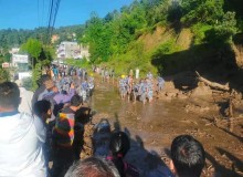 रिचार्ज पोखरी फुटेर मऱ्याङ खोलामा बाढी 