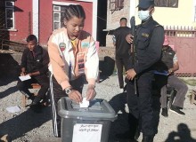 सुरक्षा निकाय लक्षित नमूना मतदान (तस्वीर कथा)