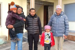 विपन्न बालबालिकालाई सम्राट चौलागाईंको सहयोग