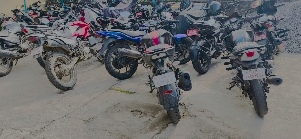 चरिकोटमा बिदाको दिन सरकारी सवारी साधन सञ्चालनमा रोक, दर्जनौं नियन्त्रणमा