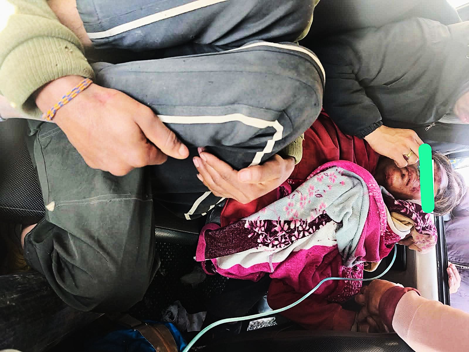 भीरबाट लडेर गम्भीर घाइते मगरलाई हेलिकप्टरबाट काठमाडौं पठाइयो