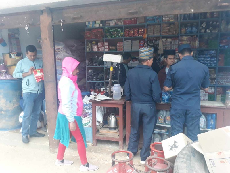 मेलुङ पालिकाभित्रका बजार अनुगमन