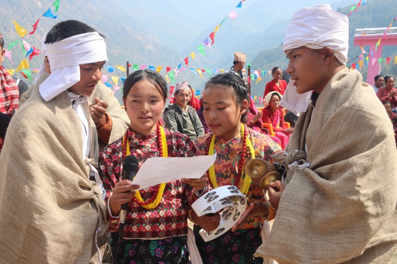 सुरेल समुदायसँग प्रदेश प्रमुख