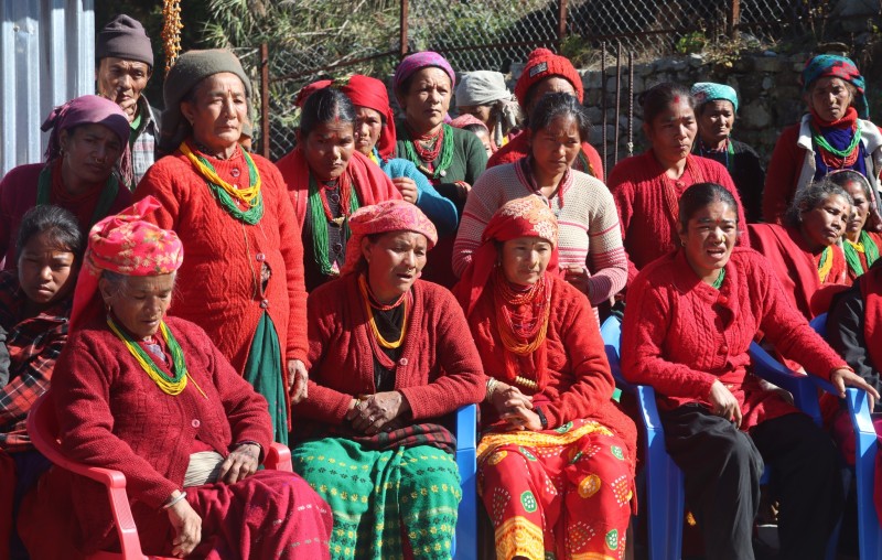 क्याम्पोलमा आयोजना गरिएको हाजिरीजवाफ प्रतियोगितामा दुवारेडाँडा प्रथम