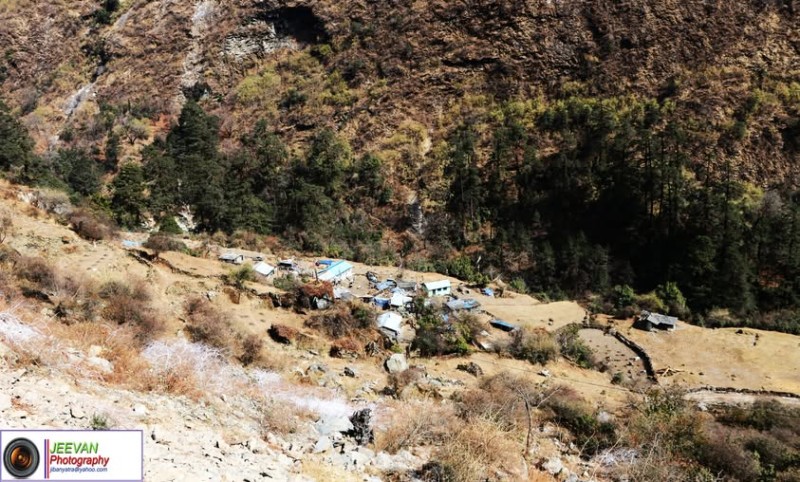 सडक पुग्यो, उम्मेदवार पुगेनन् लुमनाङमा