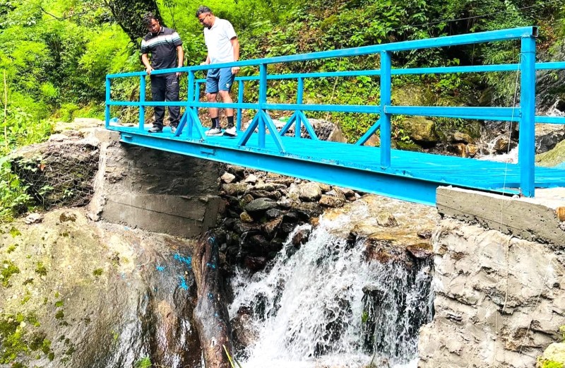 च्छोरोल्पा जाने पदमार्गमा दर्जनौ साँघु निर्माण 