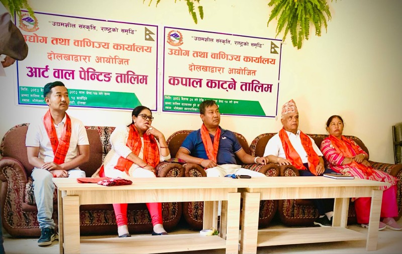 आर्ट वाल पेन्टिङ तालिम सुरु