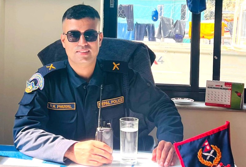 सिंगटीका प्रहरी निरीक्षक विष्णुहरि फुयाल उत्कृष्ट प्रहरी