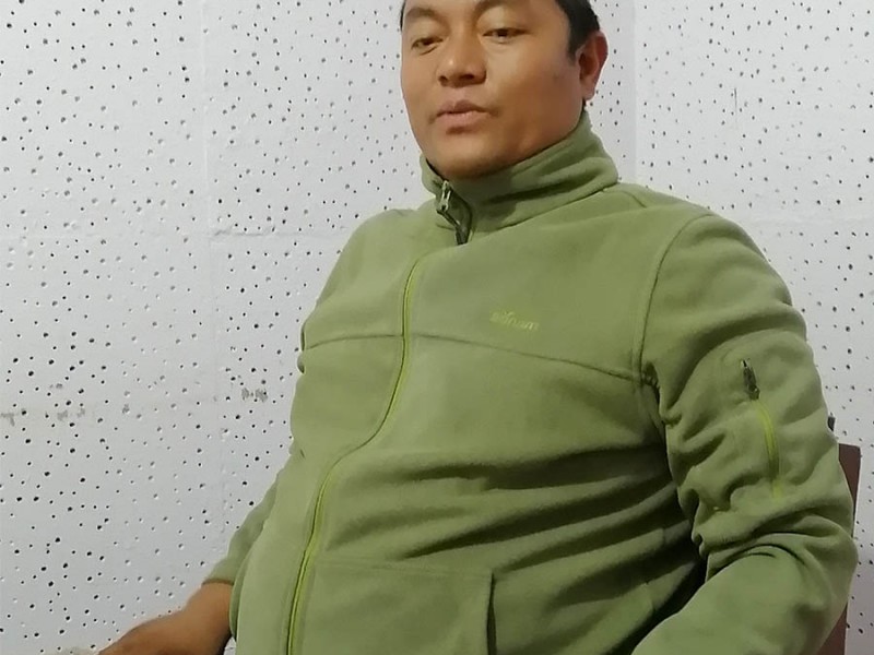 जनताको बालेको बिजुलीको शुल्क तिर्ने वडा अध्यक्ष